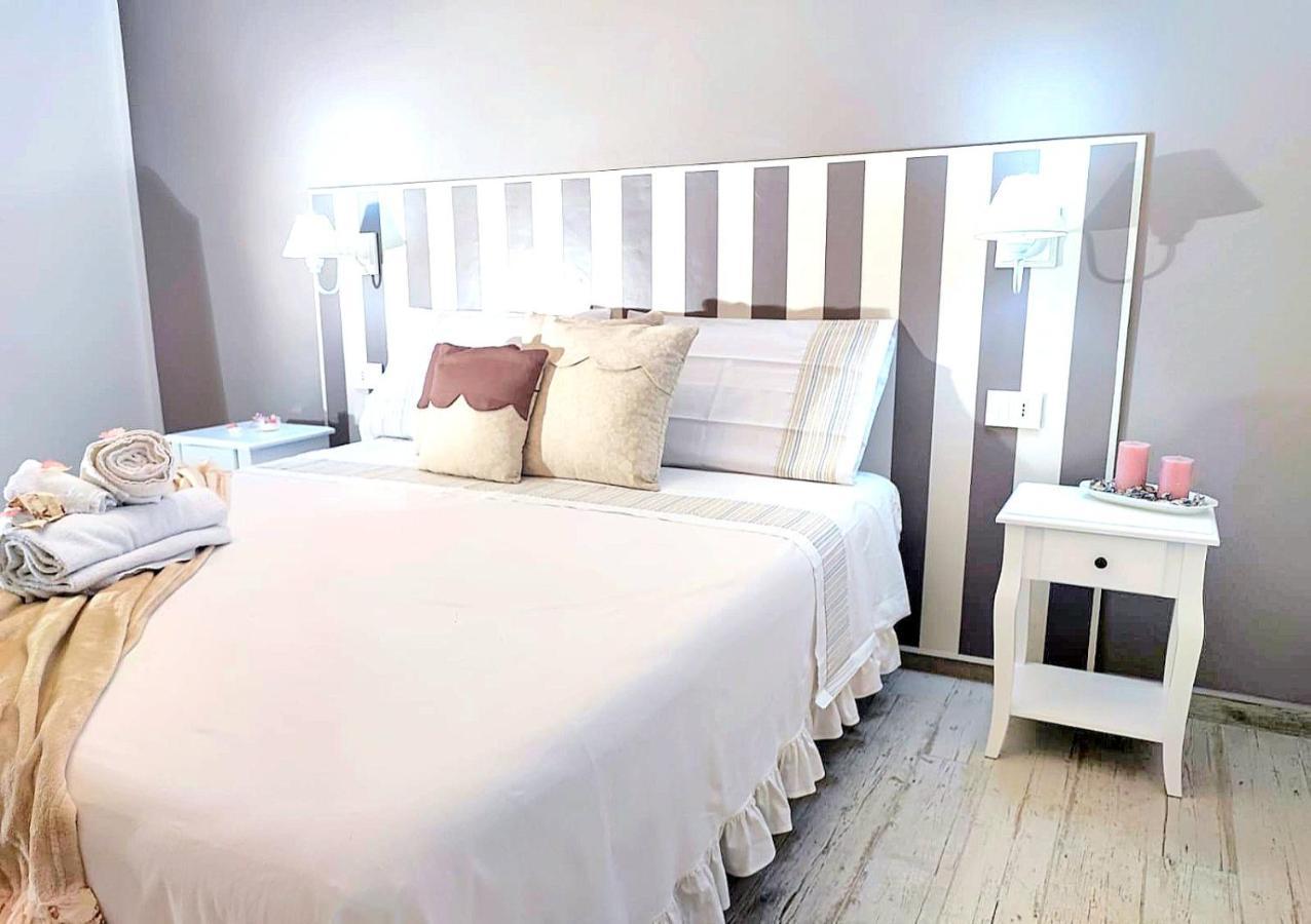 Golden House Hotel Porto Torres Bagian luar foto
