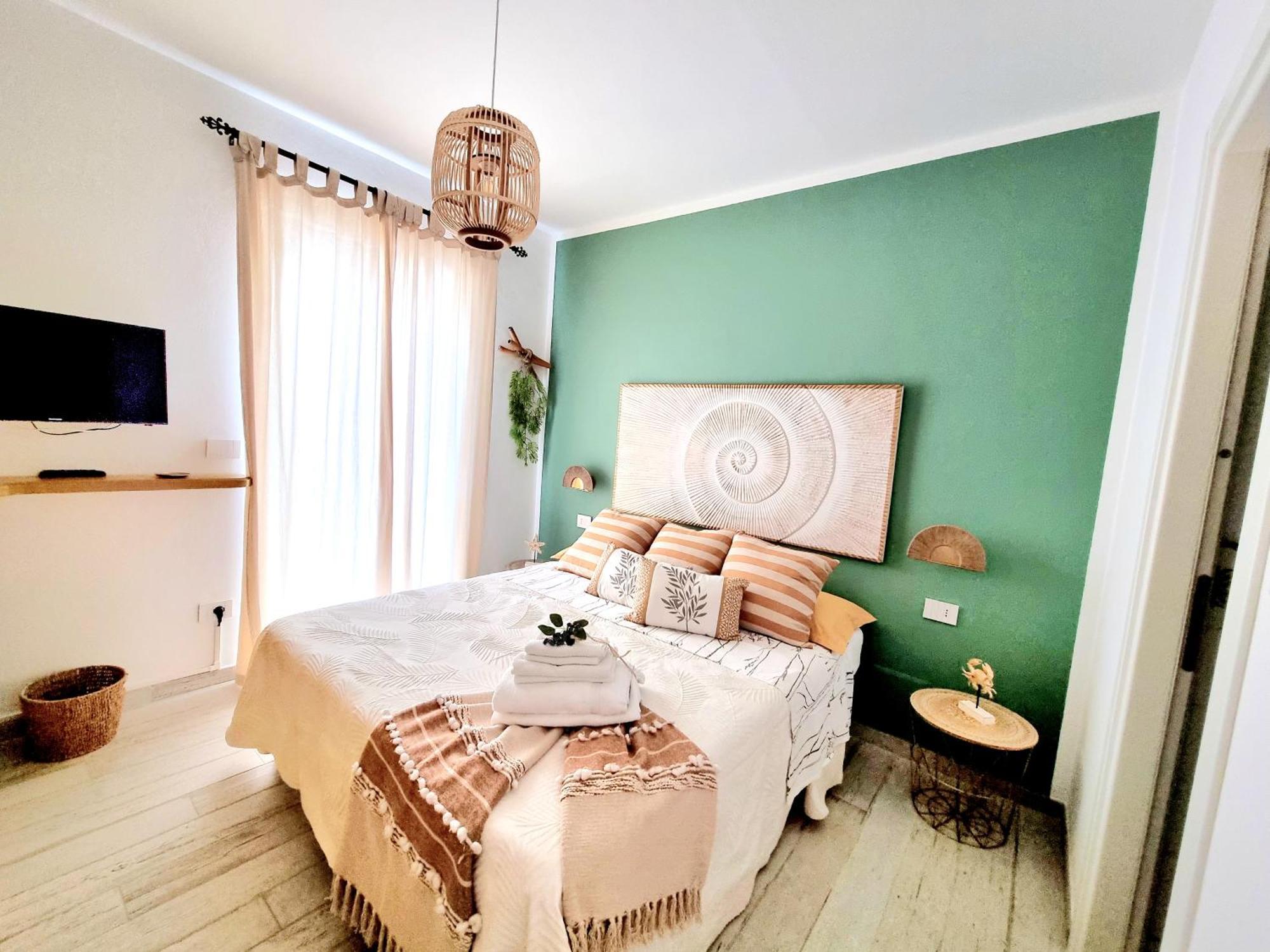 Golden House Hotel Porto Torres Bagian luar foto