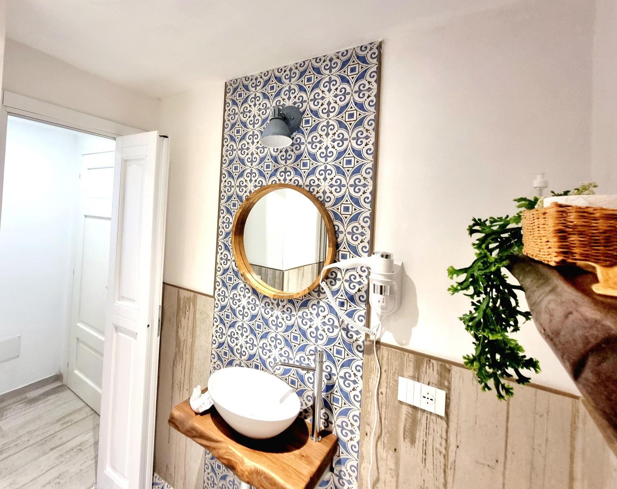 Golden House Hotel Porto Torres Bagian luar foto